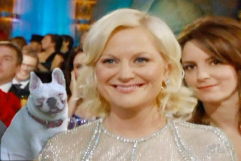 Bianca Golden Globes photobomb